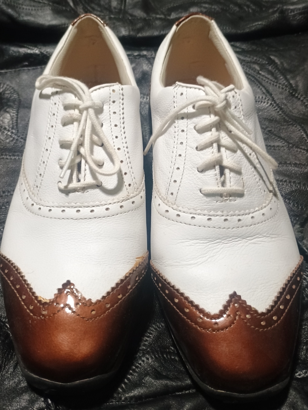 Women's FootJoy Two-Tone White and Brown Wingtip Leather Golf Shoes Size 7M